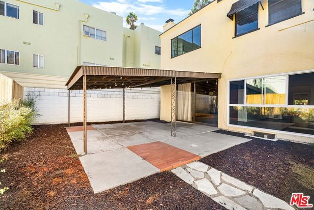 1838 S Victoria Avenue, Los Angeles, CA 90019