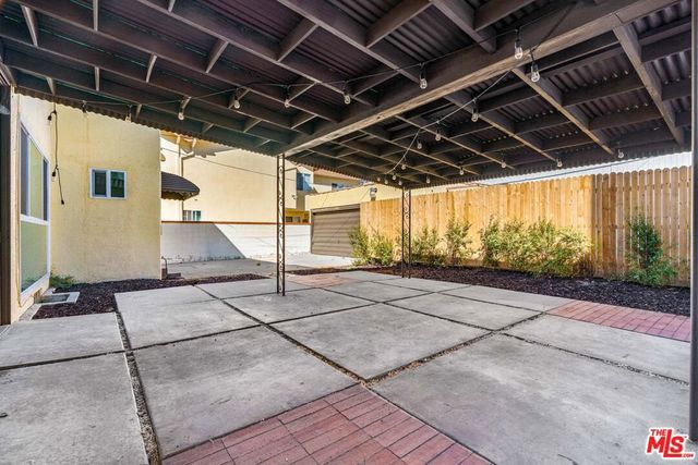 1838 S Victoria Avenue, Los Angeles, CA 90019