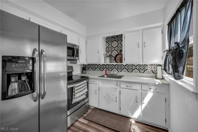 2515 9th Street, Cuyahoga Falls, OH 44221