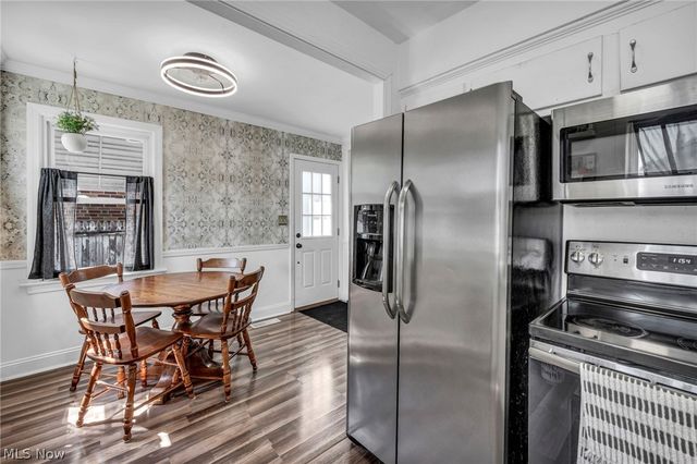 2515 9th Street, Cuyahoga Falls, OH 44221