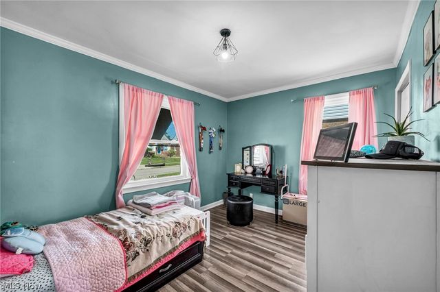 2515 9th Street, Cuyahoga Falls, OH 44221