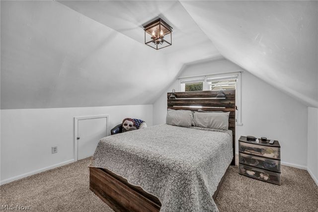 2515 9th Street, Cuyahoga Falls, OH 44221