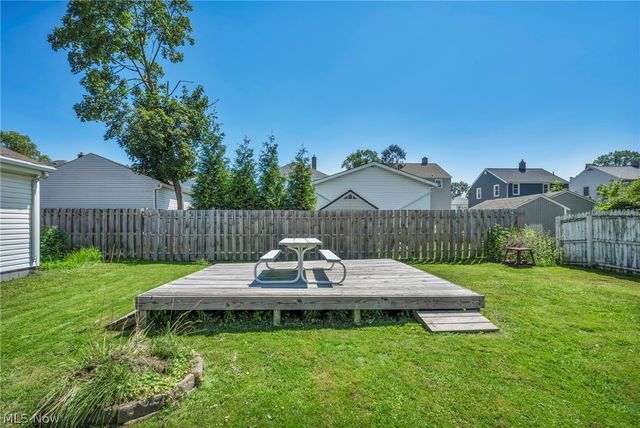 2515 9th Street, Cuyahoga Falls, OH 44221