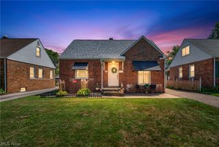 2515 9th Street, Cuyahoga Falls, OH 44221
