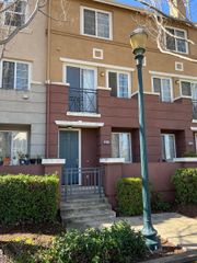 752 City Walk Pl 7, Hayward, CA 94541