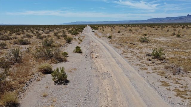 3 lots S Kingman Trail, Golden Valley, AZ 86413