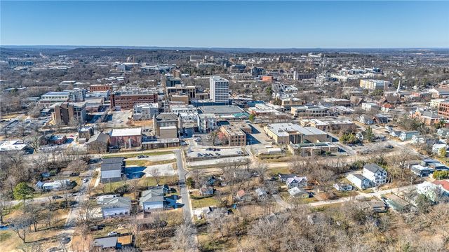 171 E Meadow Street, Fayetteville, AR 72701
