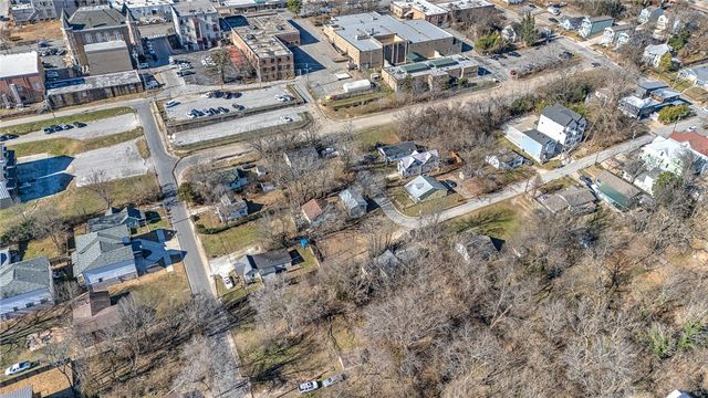 171 E Meadow Street, Fayetteville, AR 72701
