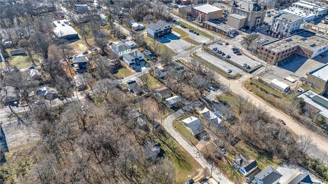 171 E Meadow Street, Fayetteville, AR 72701