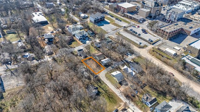 171 E Meadow Street, Fayetteville, AR 72701