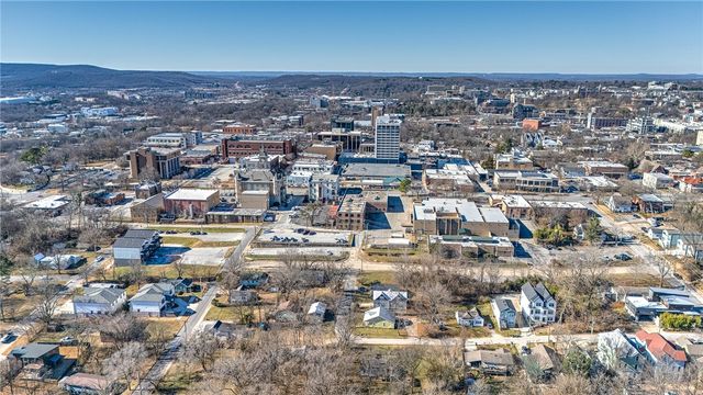 171 E Meadow Street, Fayetteville, AR 72701