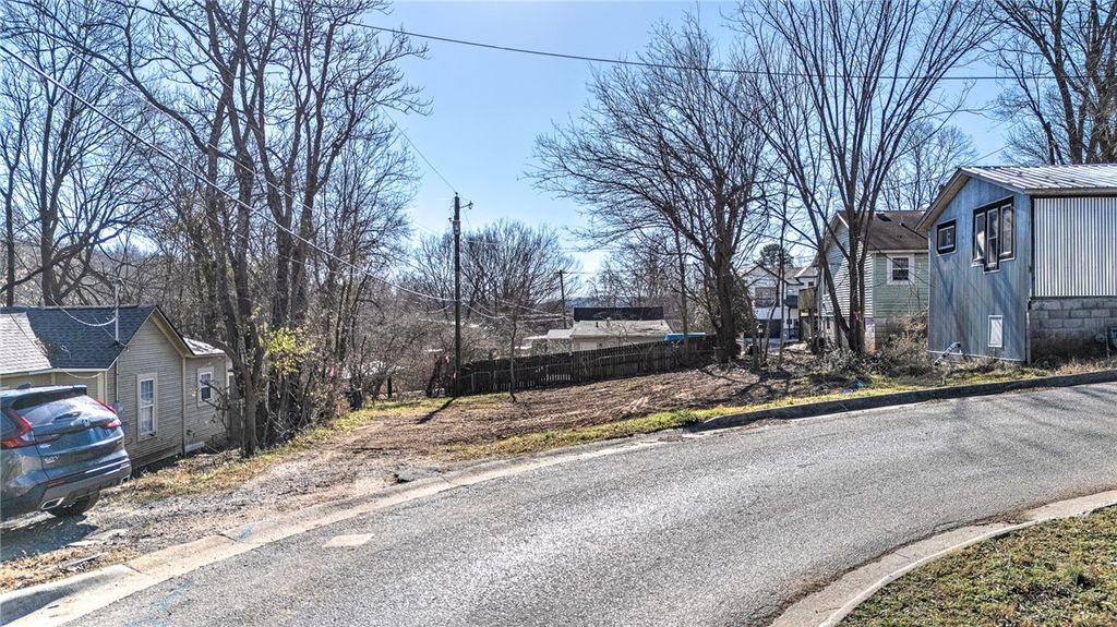 171 E Meadow Street, Fayetteville, AR 72701