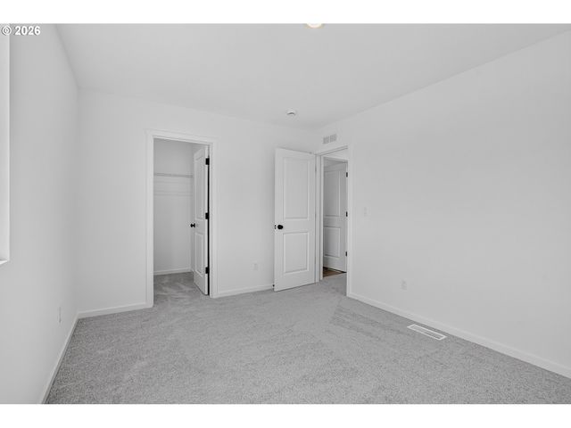 533 Upland Ave, Woodburn, OR 97071