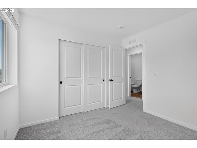 533 Upland Ave, Woodburn, OR 97071