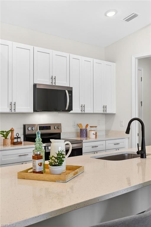 Image 26 of property listing at 3015 SW 10th AVE, Cape Coral, FL 33914