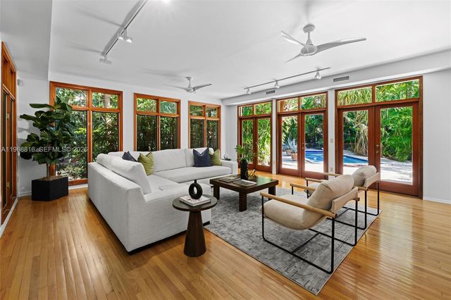 4140 Bonita Ave, Miami, FL 33133