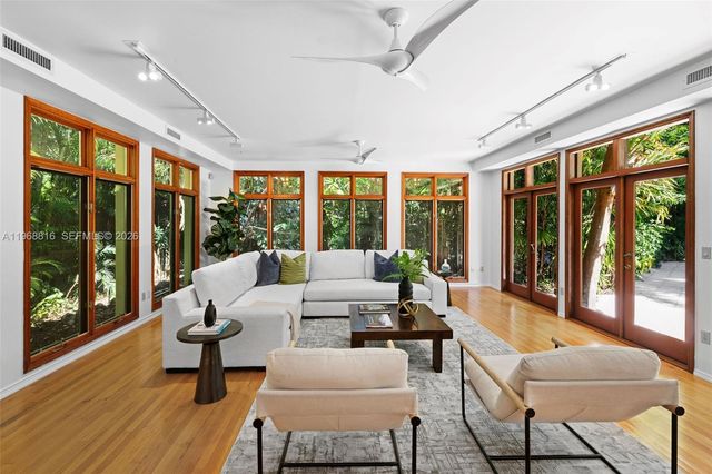 4140 Bonita Ave, Miami, FL 33133