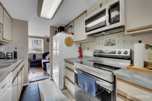 89 Doe Court, South Brunswick, NJ 08852