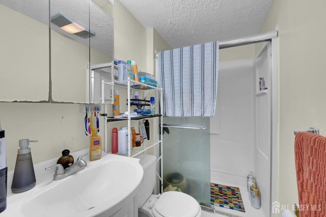 89 Doe Court, South Brunswick, NJ 08852