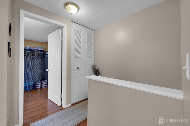 89 Doe Court, South Brunswick, NJ 08852