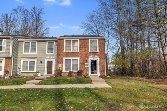 89 Doe Court, South Brunswick, NJ 08852