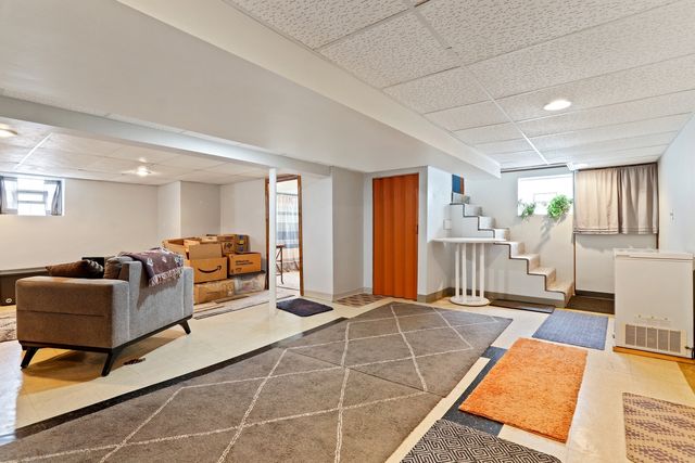15715 Lavergne Avenue, Oak Forest, IL 60452