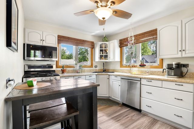 15715 Lavergne Avenue, Oak Forest, IL 60452