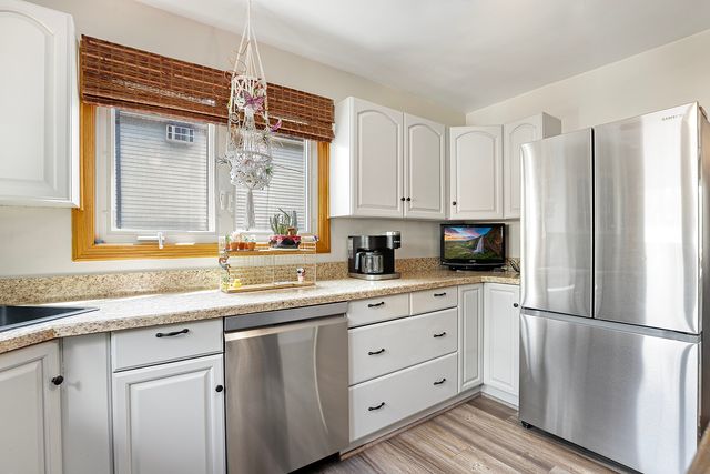 15715 Lavergne Avenue, Oak Forest, IL 60452