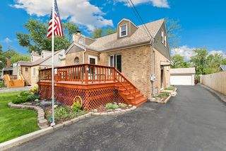 15715 Lavergne Avenue, Oak Forest, IL 60452