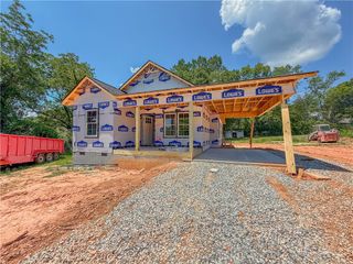 306 W South 3rd Street, Seneca, SC 29678
