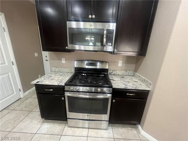 8461 Blacktip Avenue, Las Vegas, NV 89117