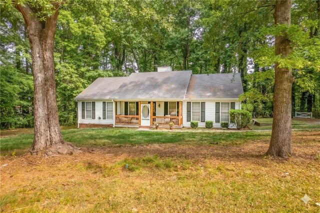 90 Hoglen Drive, Covington, GA 30016