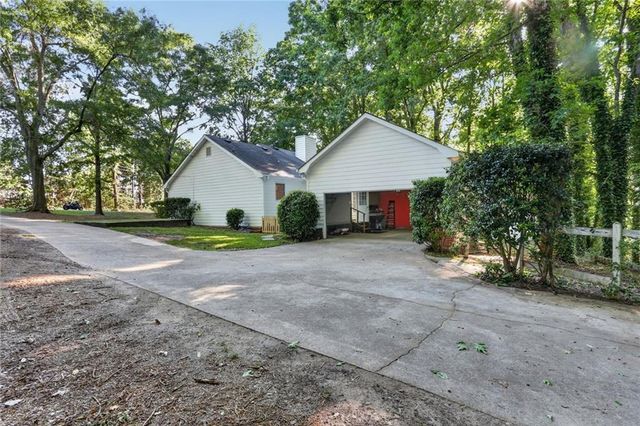 90 Hoglen Drive, Covington, GA 30016