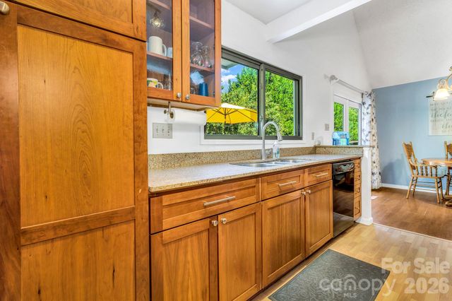 5 Fairway Drive, Arden, NC 28704