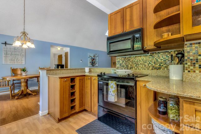 5 Fairway Drive, Arden, NC 28704