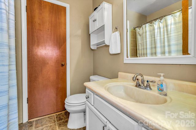 5 Fairway Drive, Arden, NC 28704