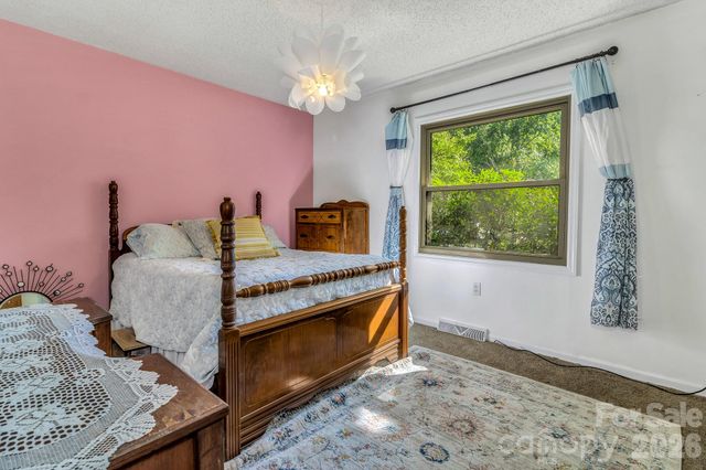 5 Fairway Drive, Arden, NC 28704