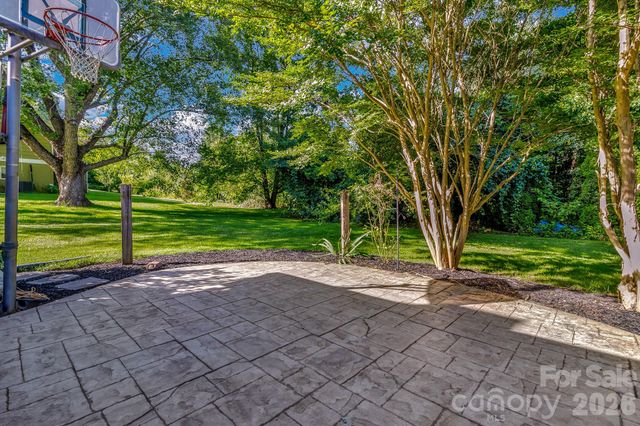 5 Fairway Drive, Arden, NC 28704