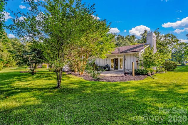 5 Fairway Drive, Arden, NC 28704