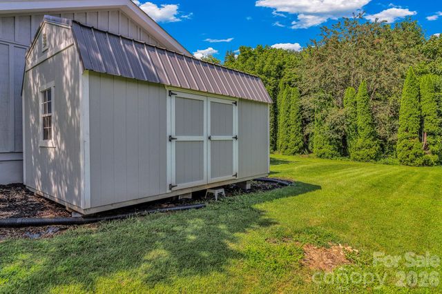 5 Fairway Drive, Arden, NC 28704