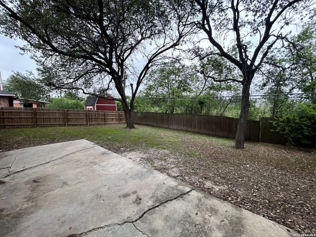6510 RIDGE CREEK DR, San Antonio, TX 78233