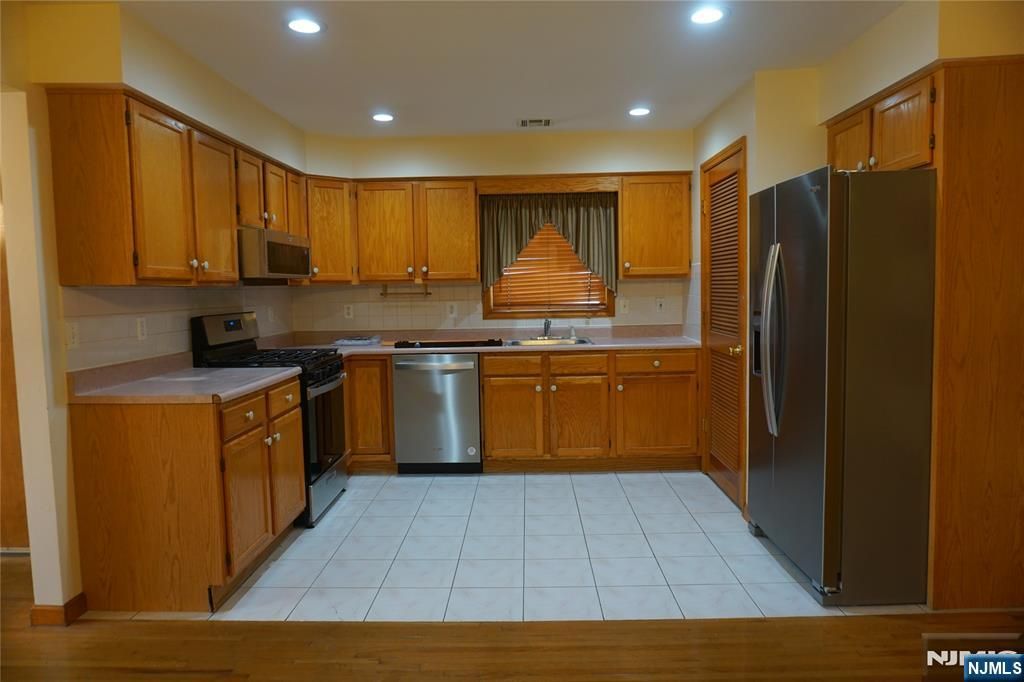 79 Fillmore Street, Newark, NJ 07105