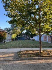 1137 Larkmoor Boulevard, Berkley, MI 48072