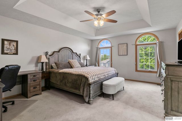 6120 Cheney Ridge Circle, Lincoln, NE 68516