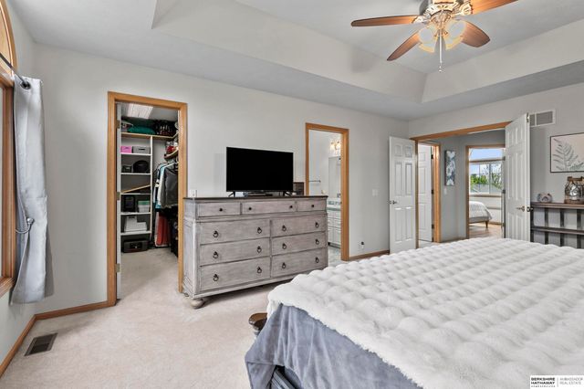 6120 Cheney Ridge Circle, Lincoln, NE 68516
