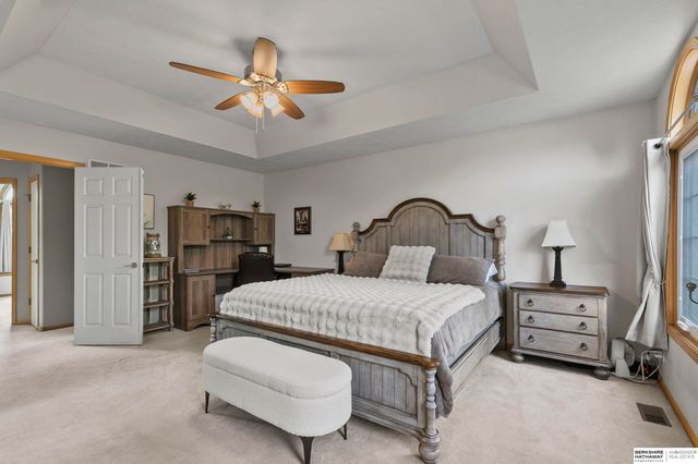 6120 Cheney Ridge Circle, Lincoln, NE 68516