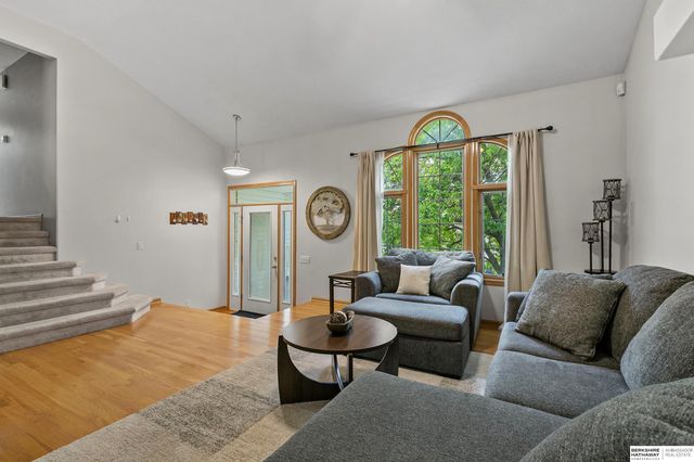 6120 Cheney Ridge Circle, Lincoln, NE 68516