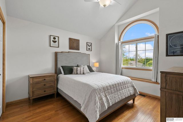 6120 Cheney Ridge Circle, Lincoln, NE 68516