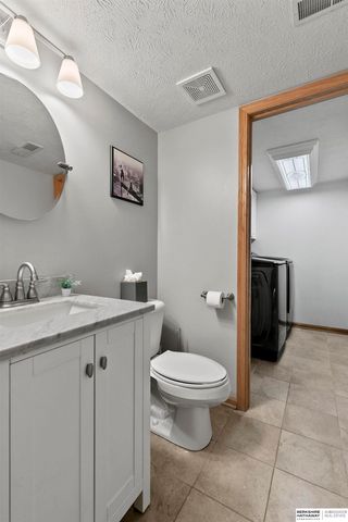 6120 Cheney Ridge Circle, Lincoln, NE 68516