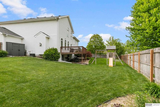 6120 Cheney Ridge Circle, Lincoln, NE 68516